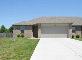 992 N Parkwood Ave, Republic, MO 65738