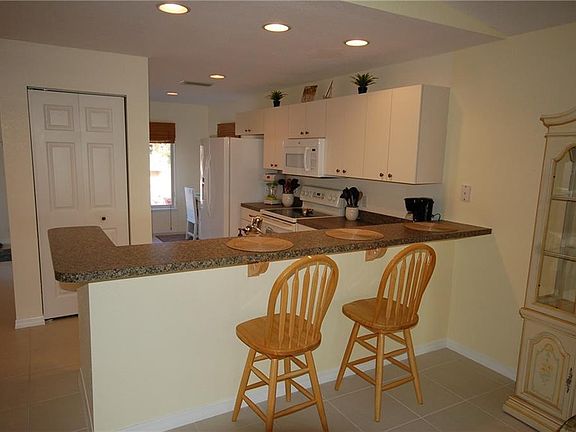 5th image of 9850 Fiddlers Green Cir Unit 231