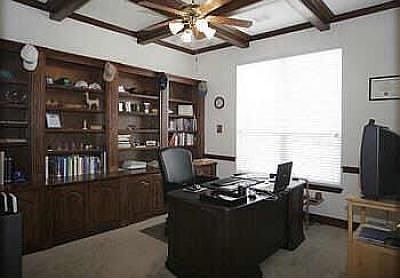 4th image of 1012 Thorncliff Trl