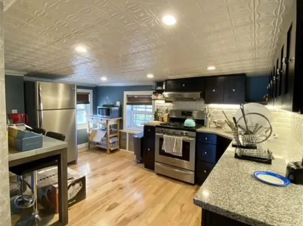 278 7th St #3, Jersey City, NJ 07302