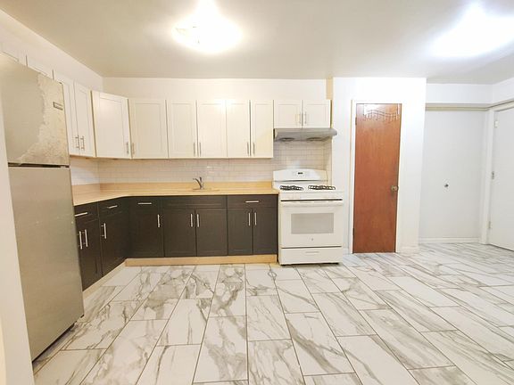 4th image of 8 Bay 43rd St #1