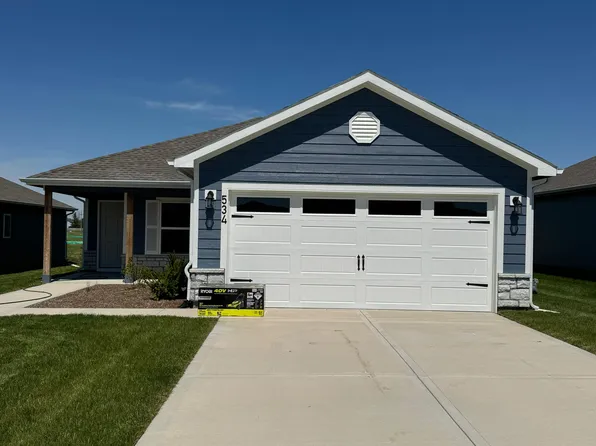 621 W Fountain St, Gardner, KS 66030