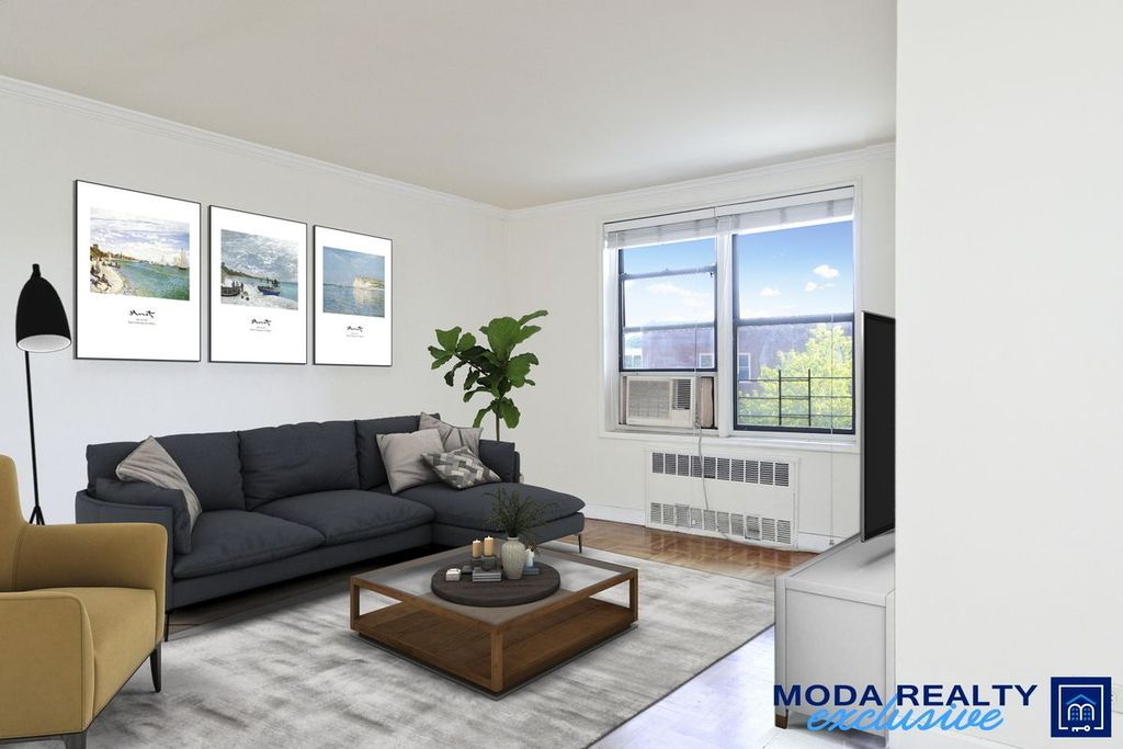 4 Bed 2 Bath Property, New York • 1,600 Sq Ft