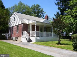 925 Village Rd, Folsom, PA 19033