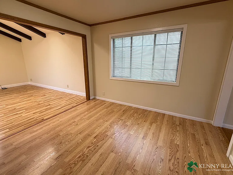 345 Granada Dr — Photo 10