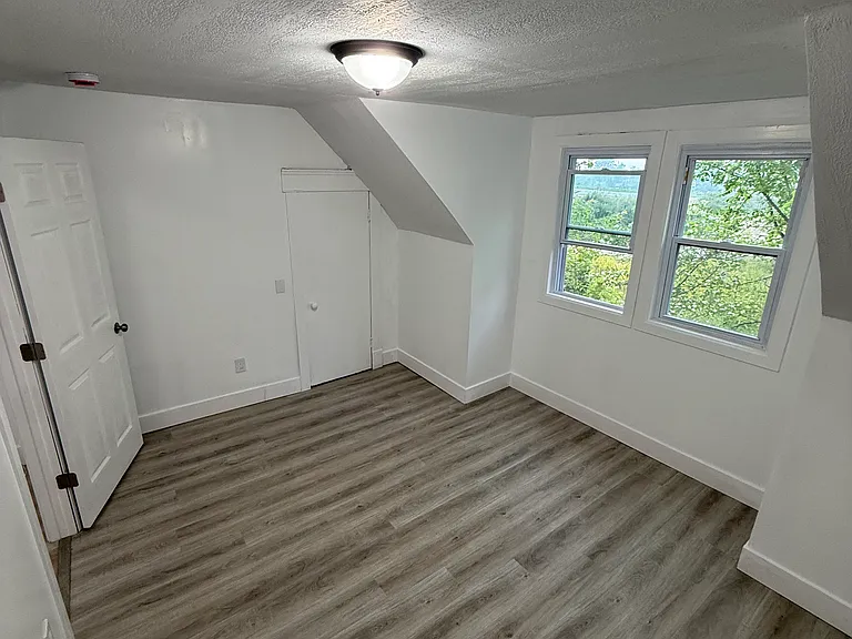 3604 E 53rd St — Photo 18