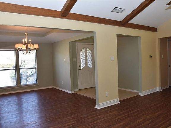 3rd image of 1512 Scottsdale Dr