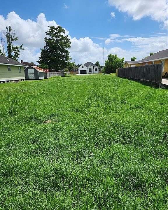2nd image of 3275 Behrman Hwy