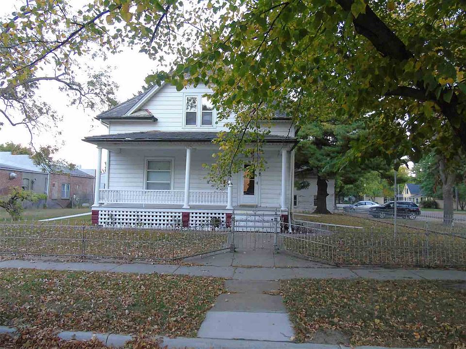 1st image of 403 Esplanade St