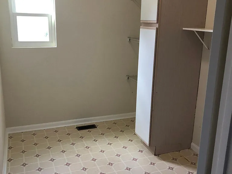 2809 Igou Ferry Rd — Photo 3