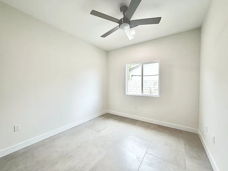 30125-30127 Avenida Juarez #30125 — Photo 14