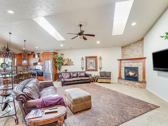 5th image of 107 Windsor Ln