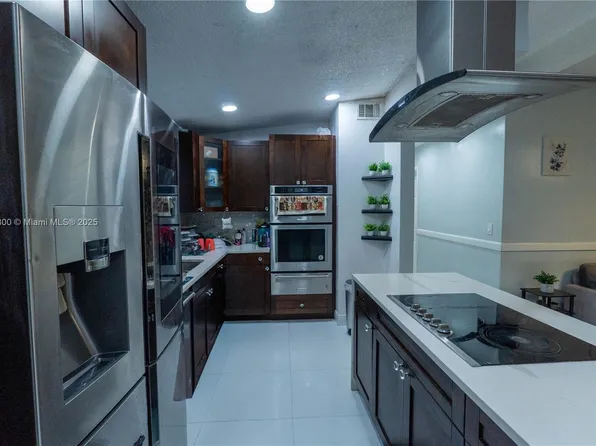 3630 SW 37th St, Hollywood, FL 33023