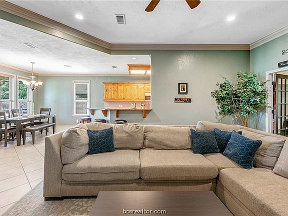 2nd image of 8409 Lauren Dr