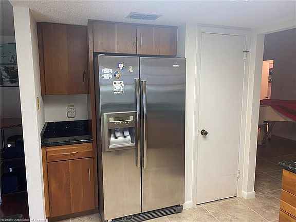 5th image of 860 Peachtree Dr