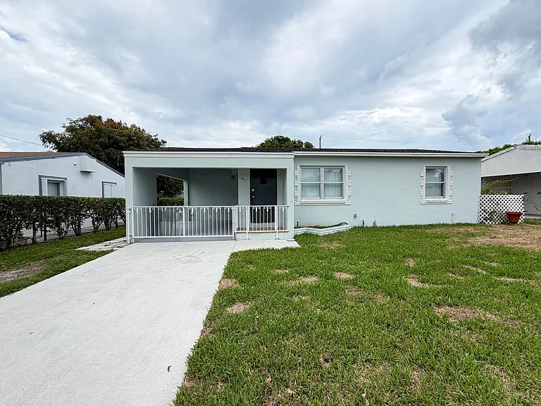 831 El Prado — Photo 22