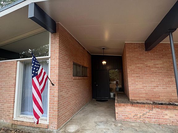 3rd image of 2284 Shirley Ave
