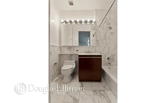 Rented by Douglas Elliman | media 23