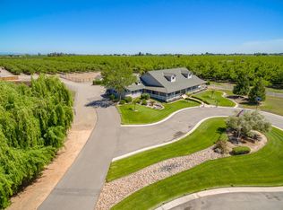 12450 Pioneer Ave, Oakdale, CA 95361