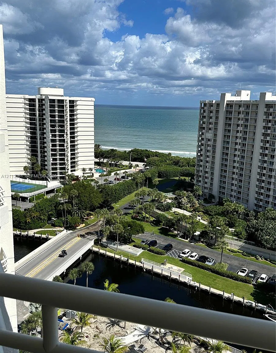 4201 N Ocean Blvd — Photo 3