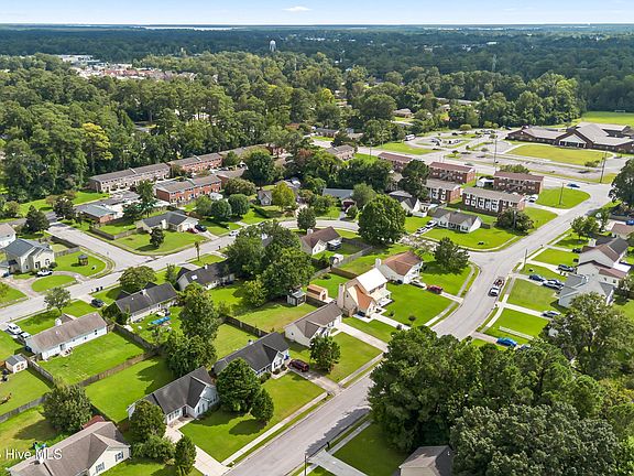 5th image of 122 Settlers Circle