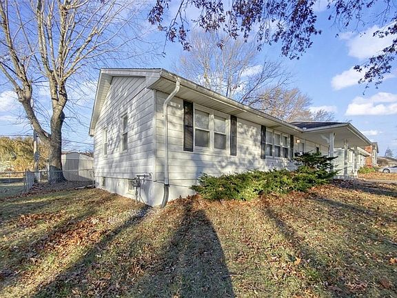 3rd image of 4120 S Cottage Ave