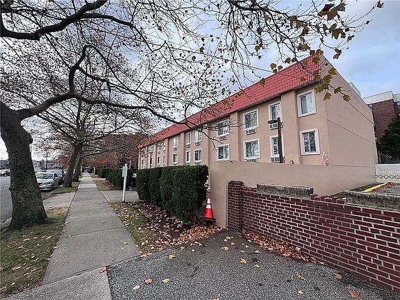 2nd image of 3171 Whitney Ave APT 3E