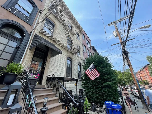 528 Bloomfield St #4