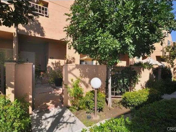 18730 Hatteras St Unit 43, Tarzana, CA 91356