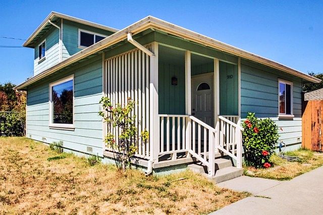 910 35th Ave Santa Cruz CA 95062 Zillow