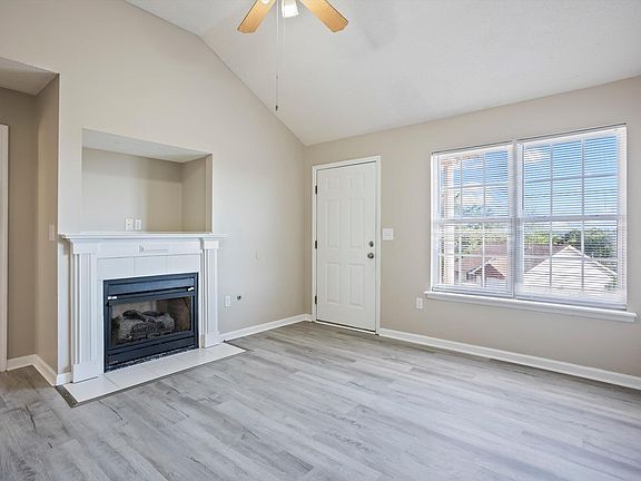 2nd image of 2822 Cranbrook Drive