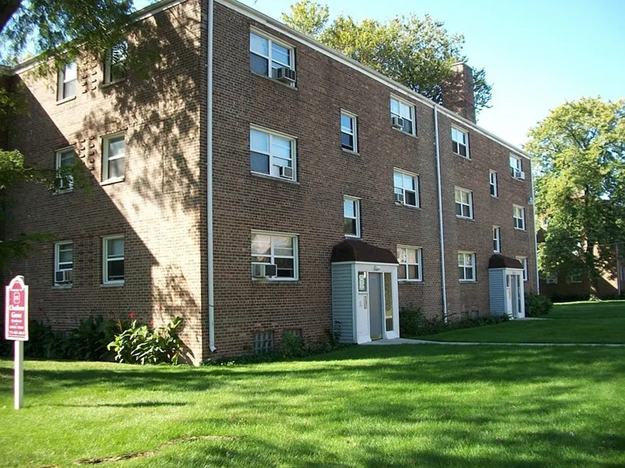Chatham Grove — Photo 2