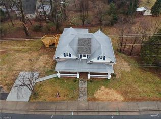 613 Elk Spur St, Elkin, NC 28621