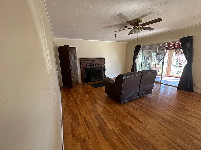 1521 Sunrise Dr — Photo 10
