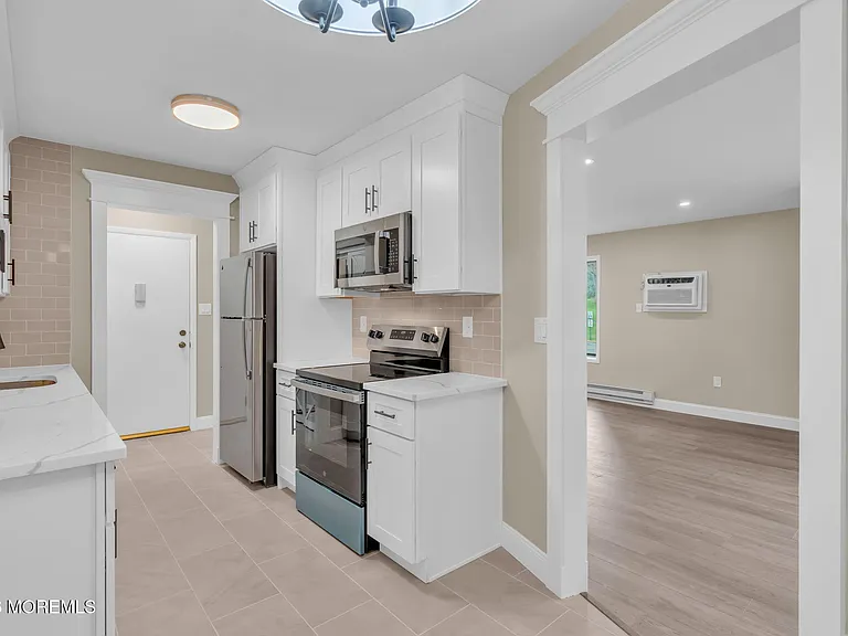 168 Amberly Dr #D — Photo 13