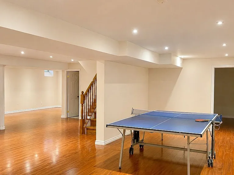38 Southgate Cres — Photo 27