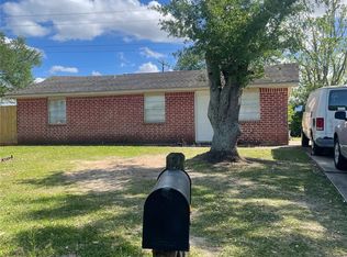 1801 Cardinal Dr, League City, TX 77573