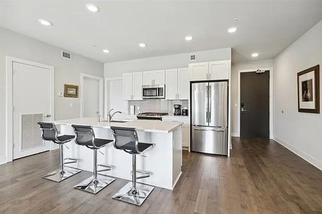 900 Bartholomew St #416 — Photo 5