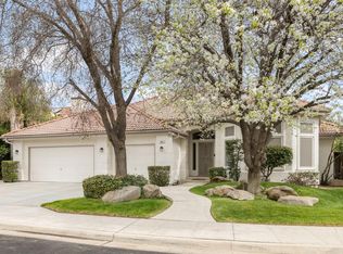 885 Carolina Ave, Clovis, CA