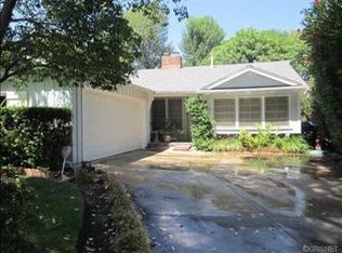 5125 Alhama Dr, Woodland Hills, CA 91364