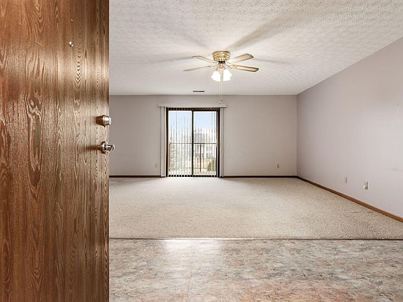 4th image of 5885 Beechcroft Rd APT 306
