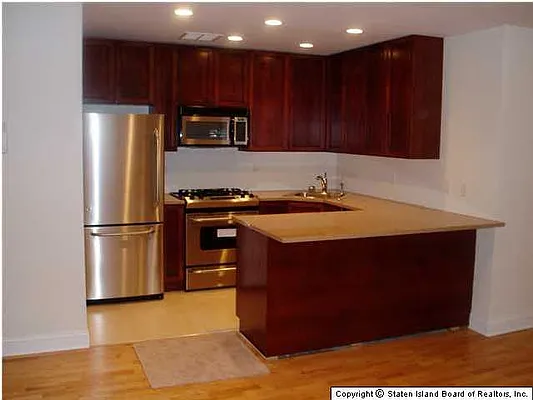 Sold by Hometime Realty | media 10