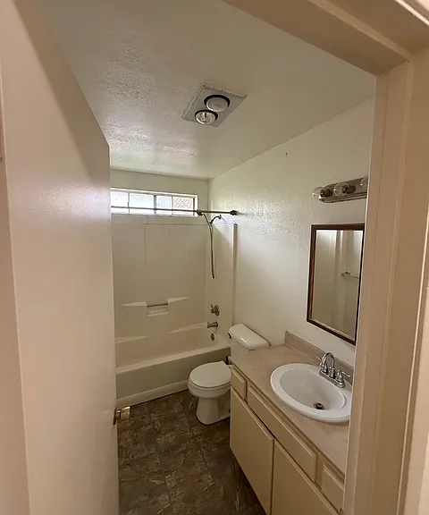 926 N M Pl — Photo 8