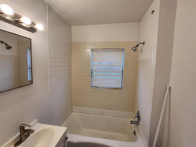 3206 Anita St — Photo 16