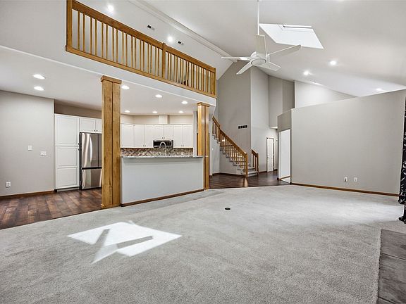5th image of 839 Beaver Ridge Ct SE
