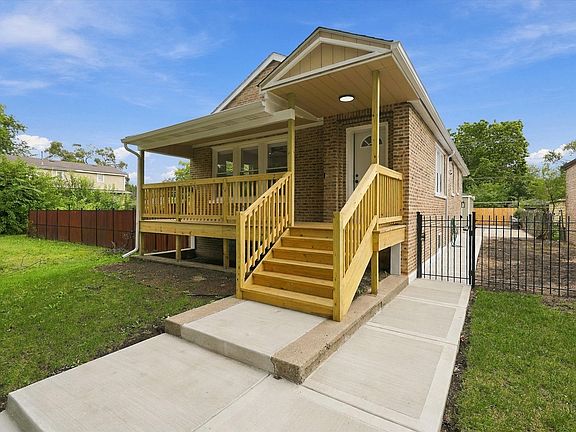 2nd image of 8817 S Parnell Ave