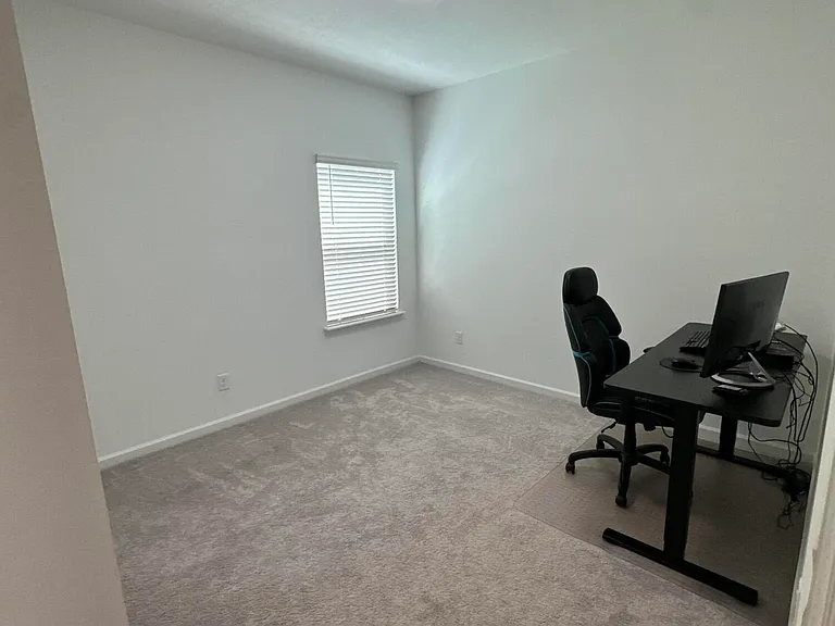 4002 Haydon Burns Pl — Photo 10