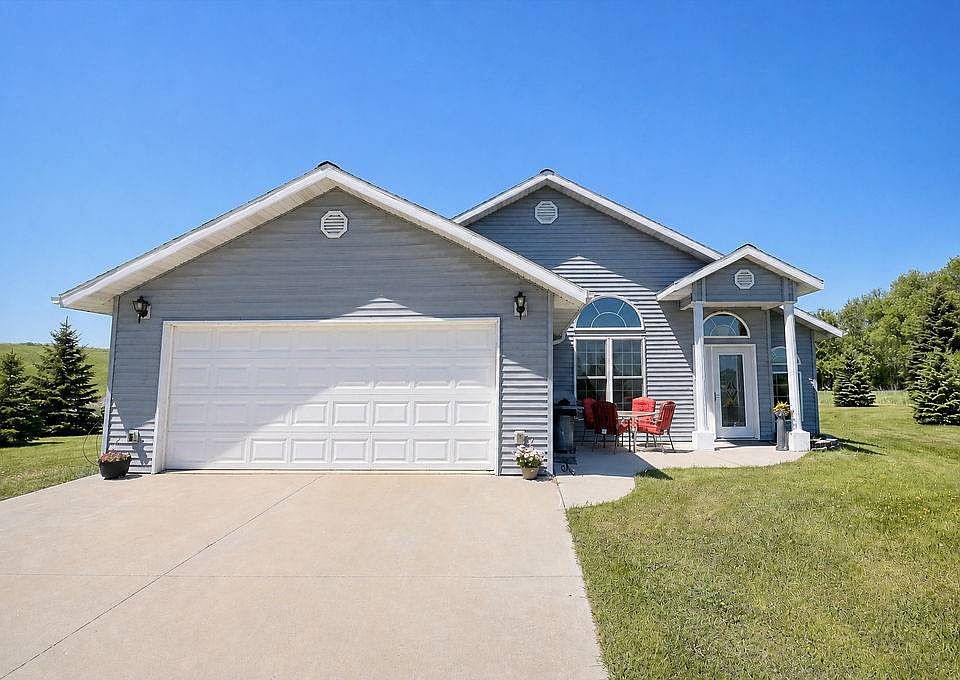 1st image of 207 Touria Ln