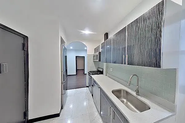 Rented by Oxford Property Group | media 19