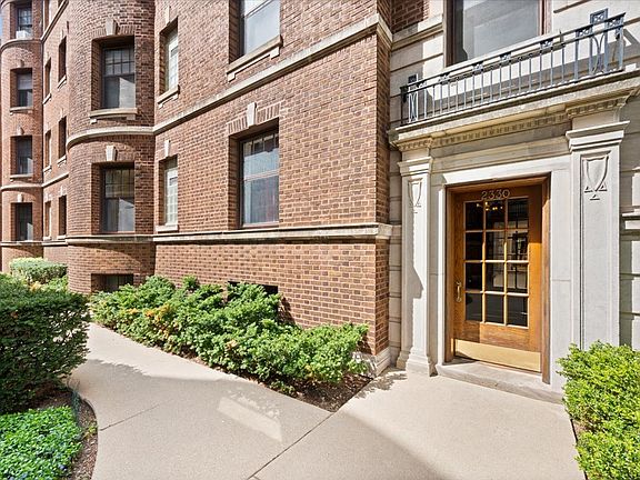 2nd image of 2330 N Lincoln Park W APT 3C